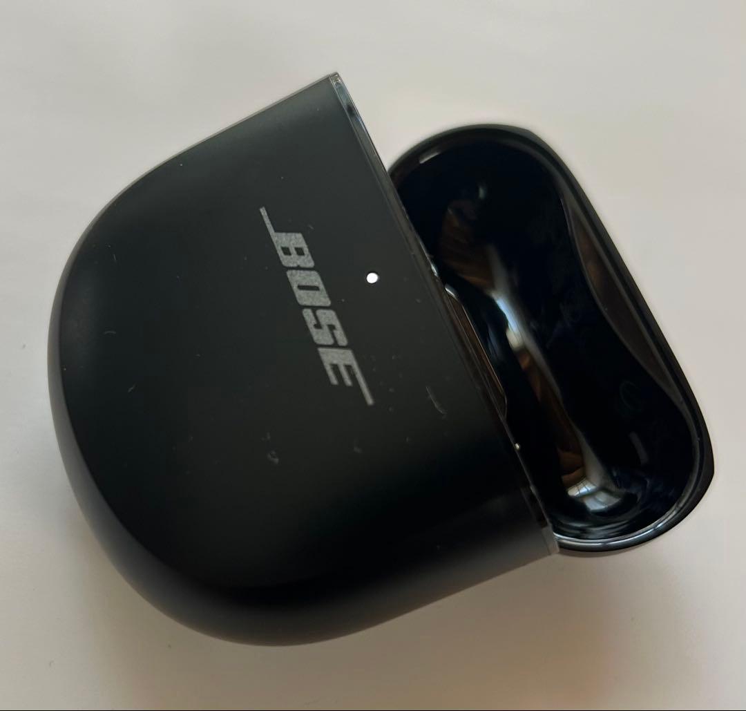 【美品】BOSE 充電ケースのみ ワイヤレスイヤホン 黒 ブラック 充電器