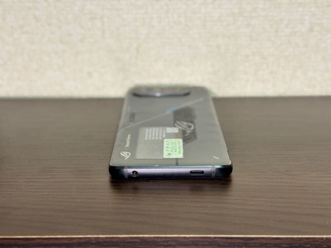 実品ASUS ROG Phone 6D 256GB 12GB RAM