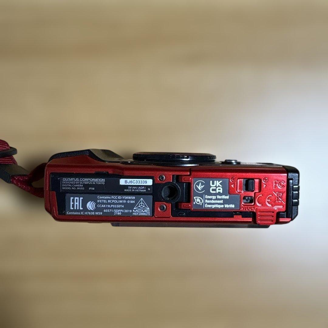 Olympus Tough TG-5 レッド