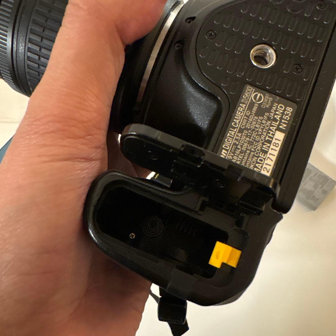 す*♪様 【美品】Nikon D5600 ダブルズームキット Camera ボデ