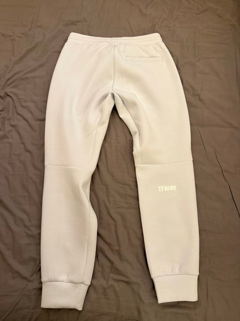 TFW49 セットアップ　ICE GREY L