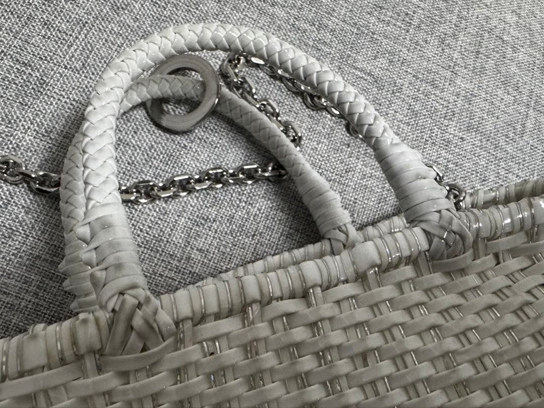 アンテプリマ　ワイヤーバッグ　ホワイト×シルバー