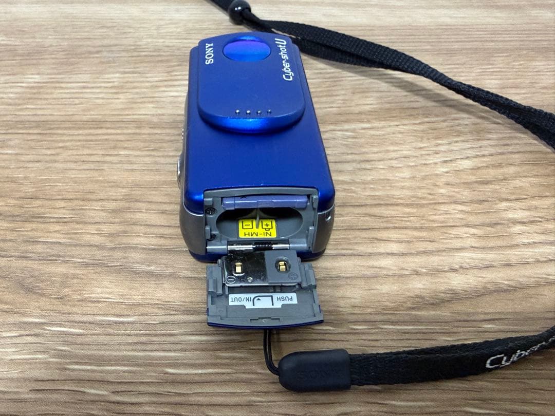 SONY Cyber-shot U DSC-U30 ブルー+メモリ付属