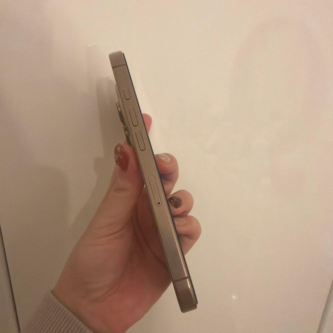 iPhone 16Pro ゴールド 本体(256GB)