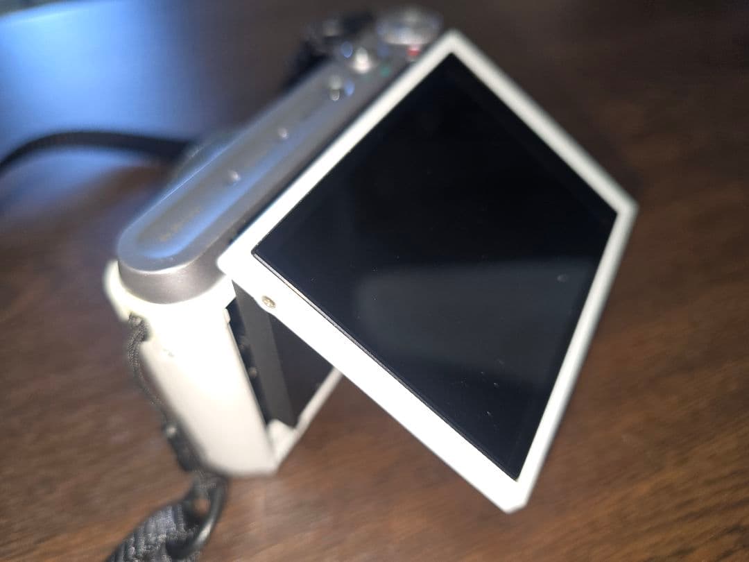 CASIO EXILIM EX-ZR1000 ホワイト