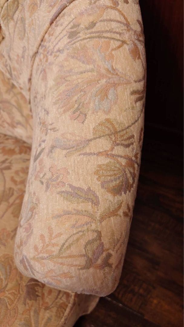 週末セール【新品・未使用】美品 横浜ダニエル ティファニーアームチェア 布張り