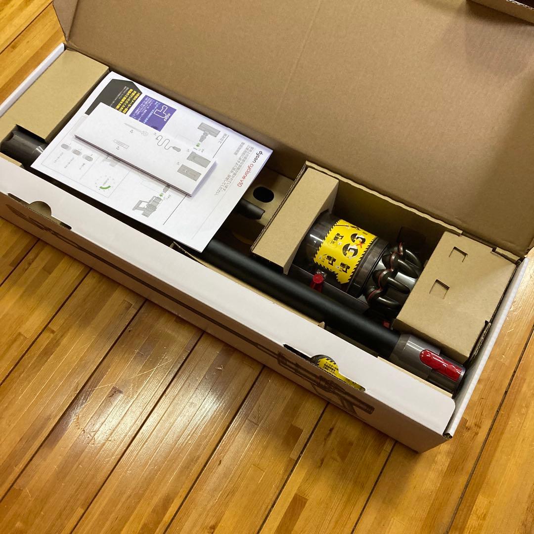 ダイソン掃除機V10fluffy SV12