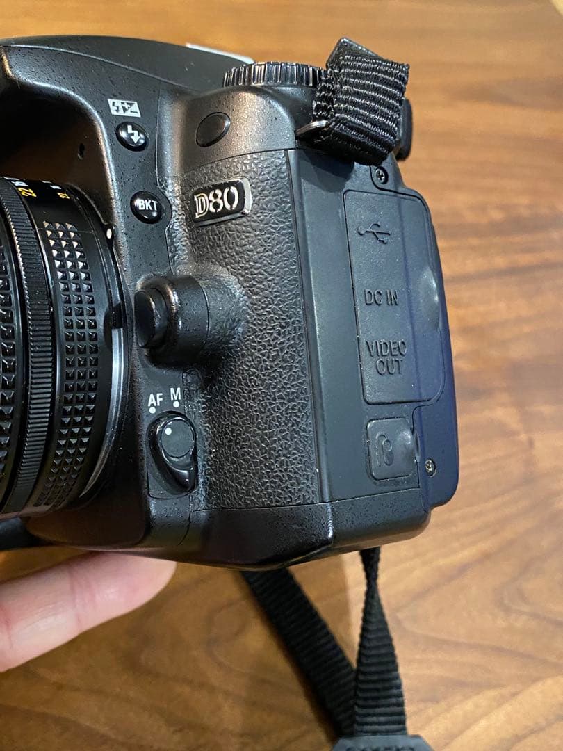 Nikon D80 CCDデジタル一眼ズームニッコール　35-70 MFレンズ付