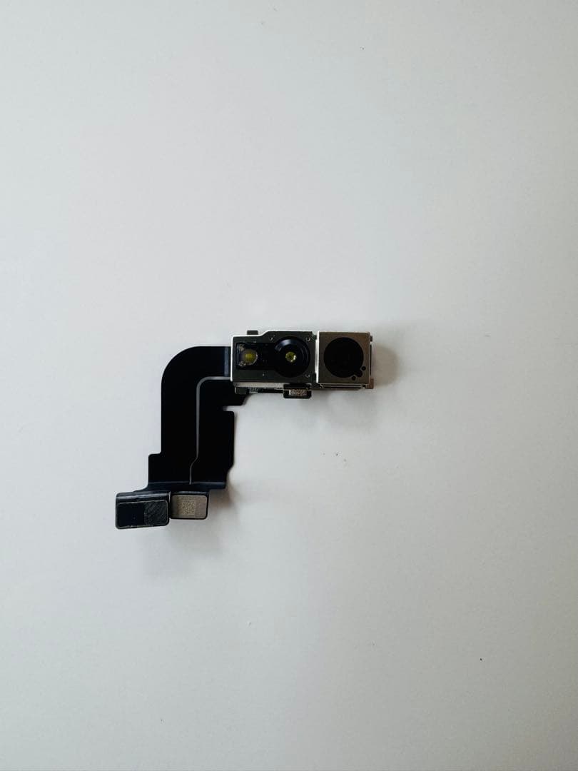 iPhone 15 Pro シルバー 本体と部品