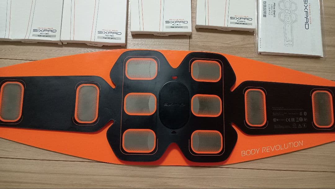 SIXPAD BODY REVOLUTION　アブズベルト　ジェル付き
