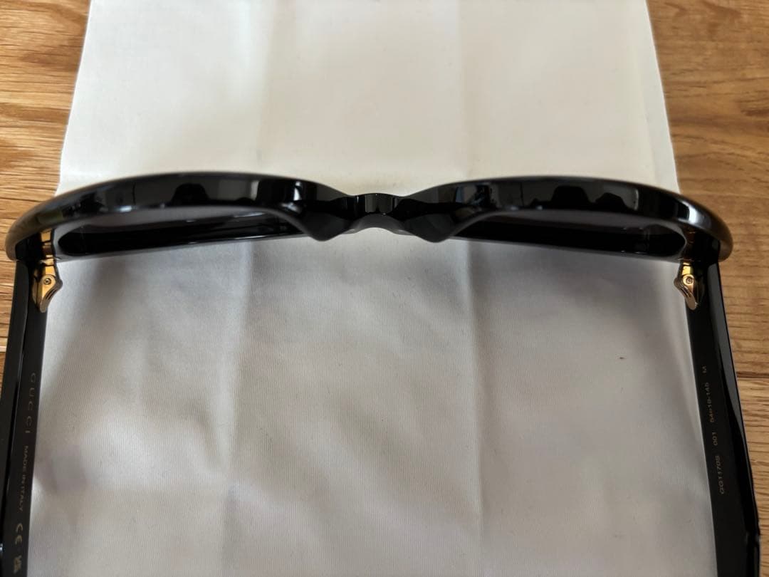 ⭐︎：【新品未使用】GUCCI キャットアイサングラス※鑑定書カード付