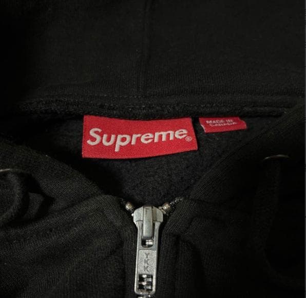 Supre☆me ジップアップ パーカー 黒~~~