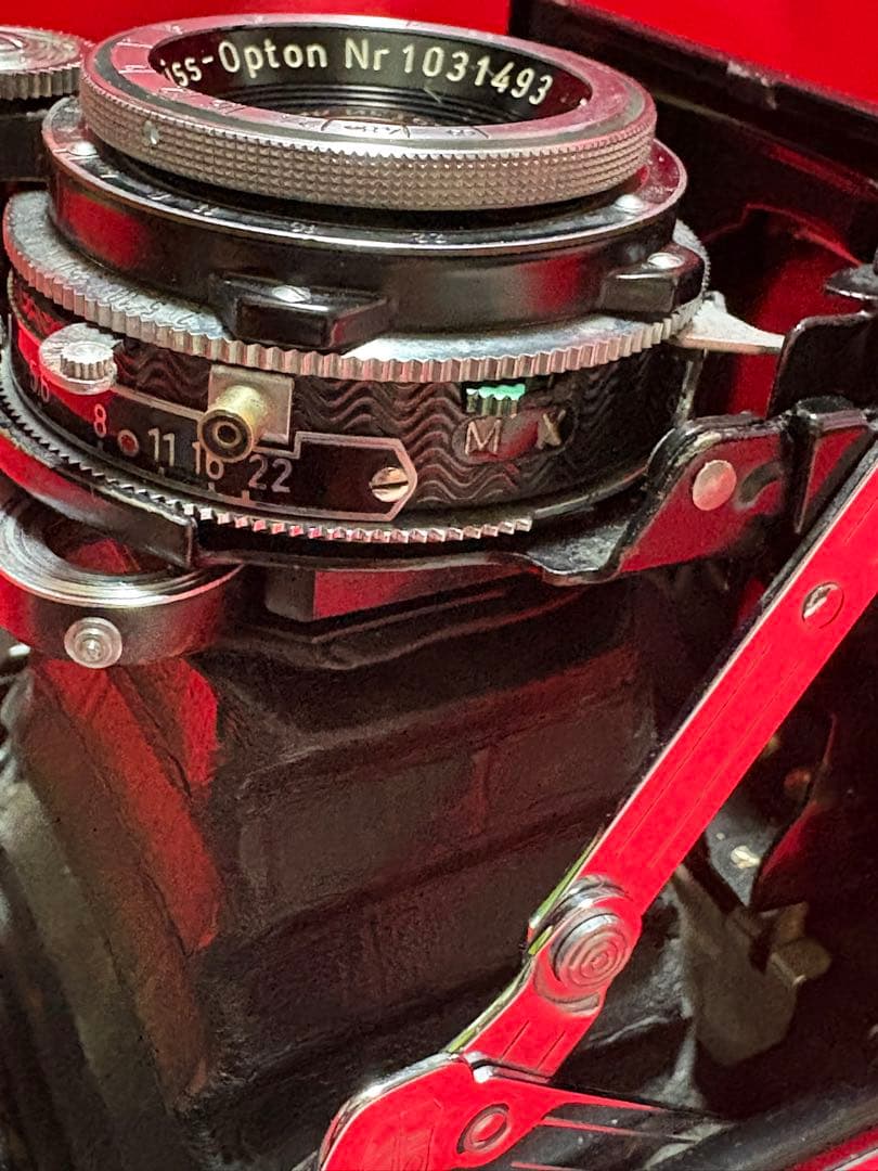 スーパーセミイコンタ(ツァイスイコン社} 純正革製カメラケース有り