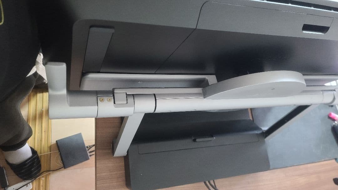 Wacom Cintiq Pro 32 (DTH-3220) 元箱・スタンド付