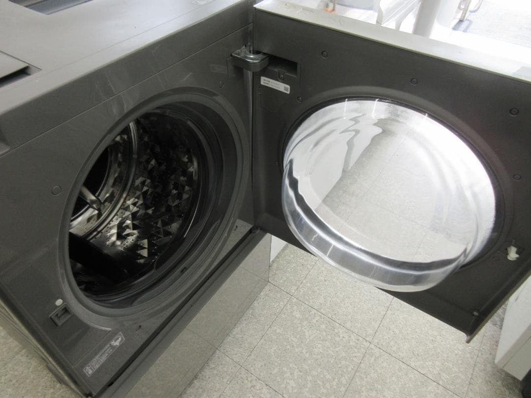 M0512Y Panasonicドラム式洗濯乾燥機 右開き NA-VG2400R