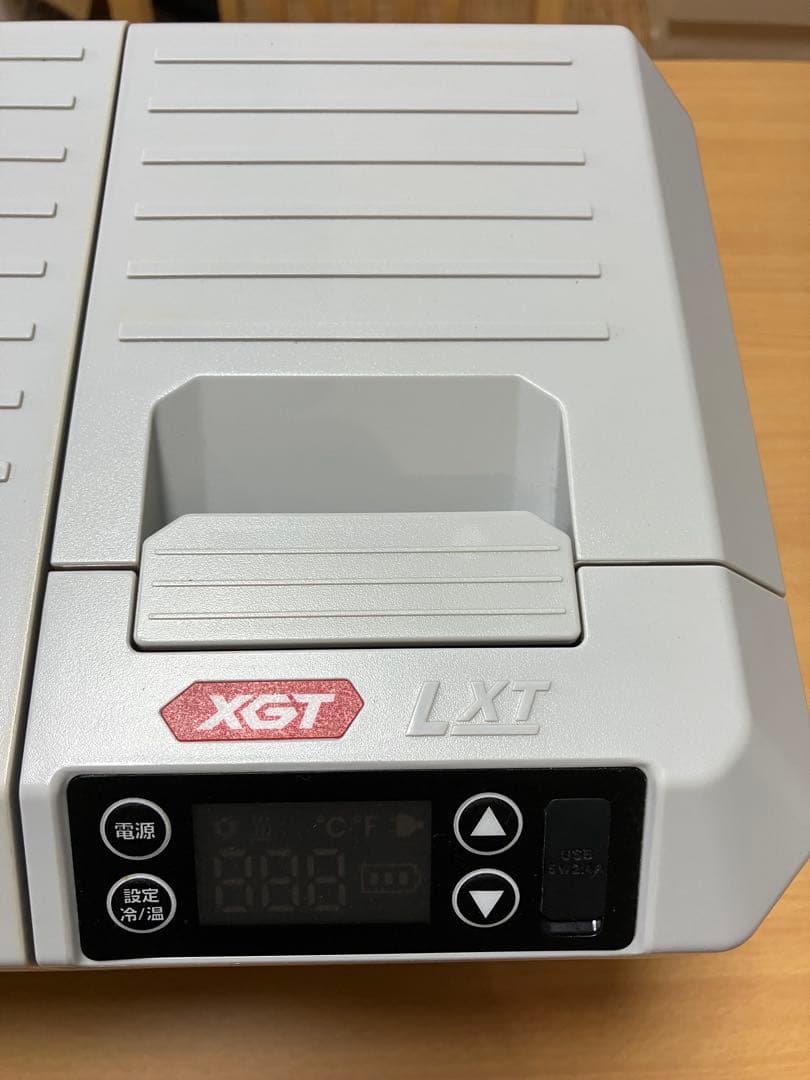 マキタ充電式保冷温庫CW003G