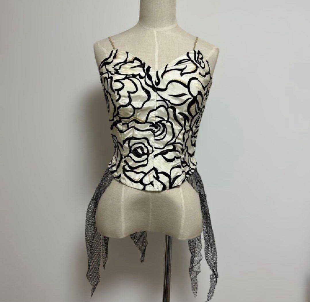 ぽんパッチワークユニタード①②③④・赤と黒のバラドレス・バラ柄白ビスチェ