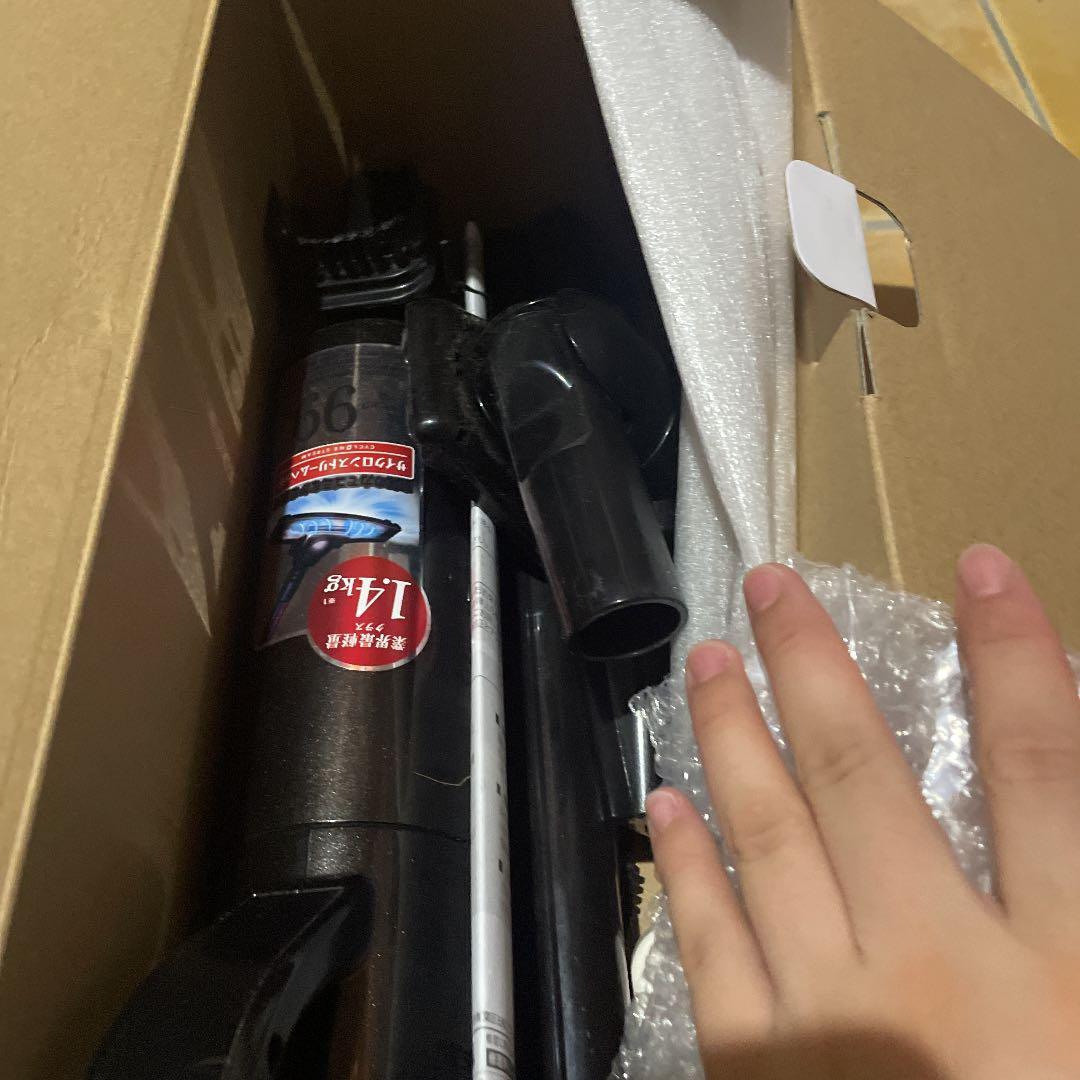 アイリスオーヤマ 極細スティッククリーナー  黒　美品　掃除機