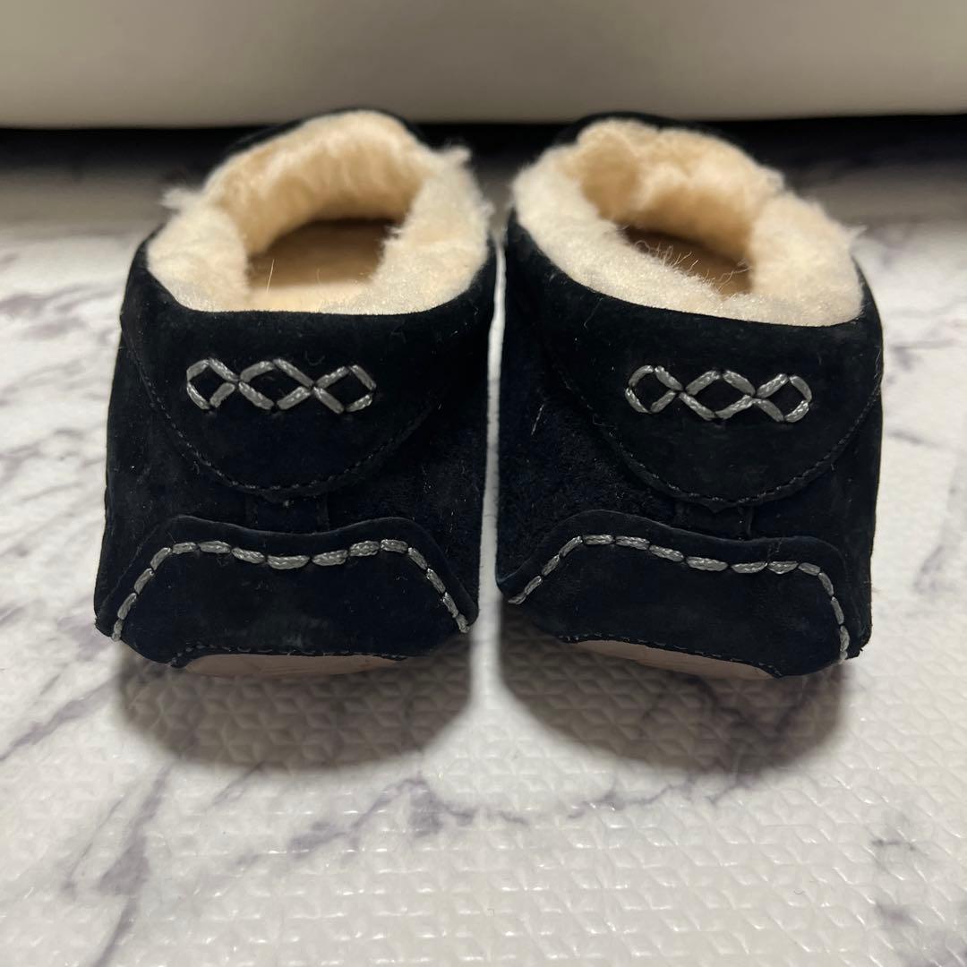 【美品】★UGG ブラック ムートンアンスレーモカシン
