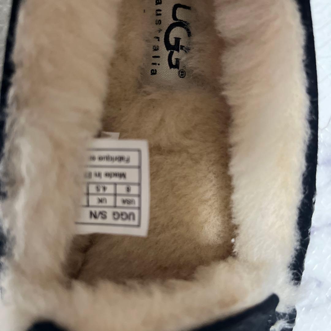 【美品】★UGG ブラック ムートンアンスレーモカシン