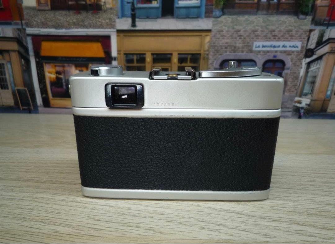 ☆フィルムカメラ＾＾☆Konica C35 Flashmatic 　㉝