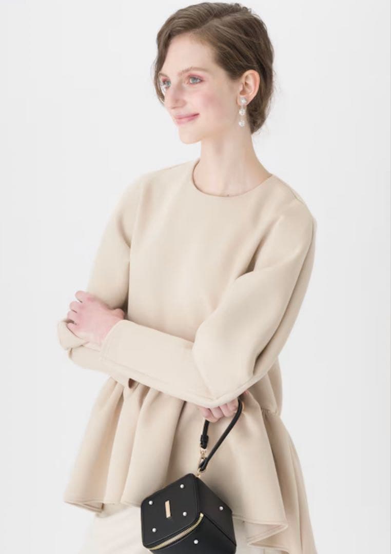 TSURUByMARIKOOIKAWAツルバイマリコオイカワ　Kirill