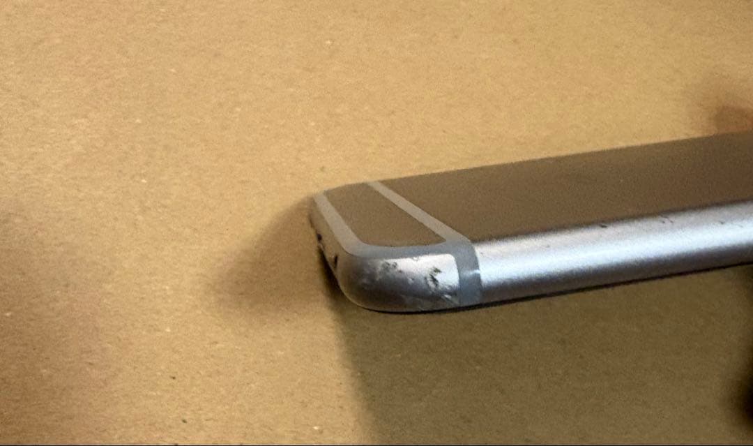 Apple iPhone 6s シルバー 本体 64GB