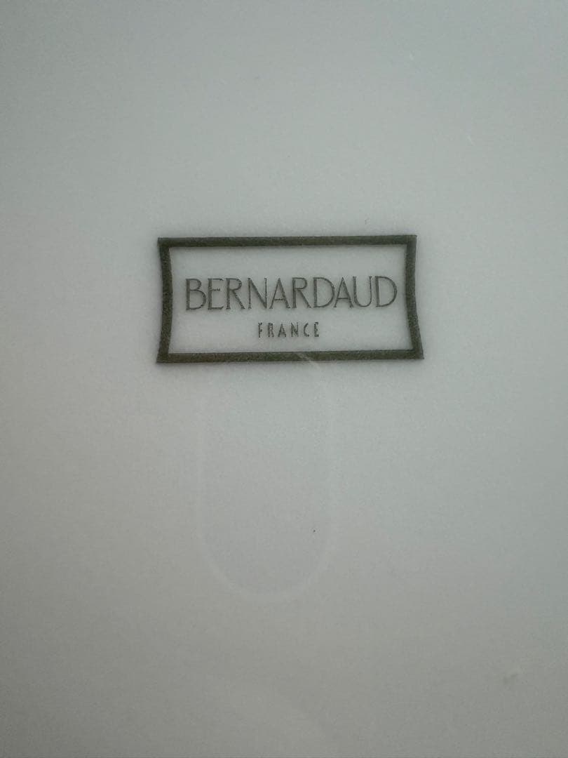 Bernardaud テクスチャー付き　大皿　ホワイトプレート