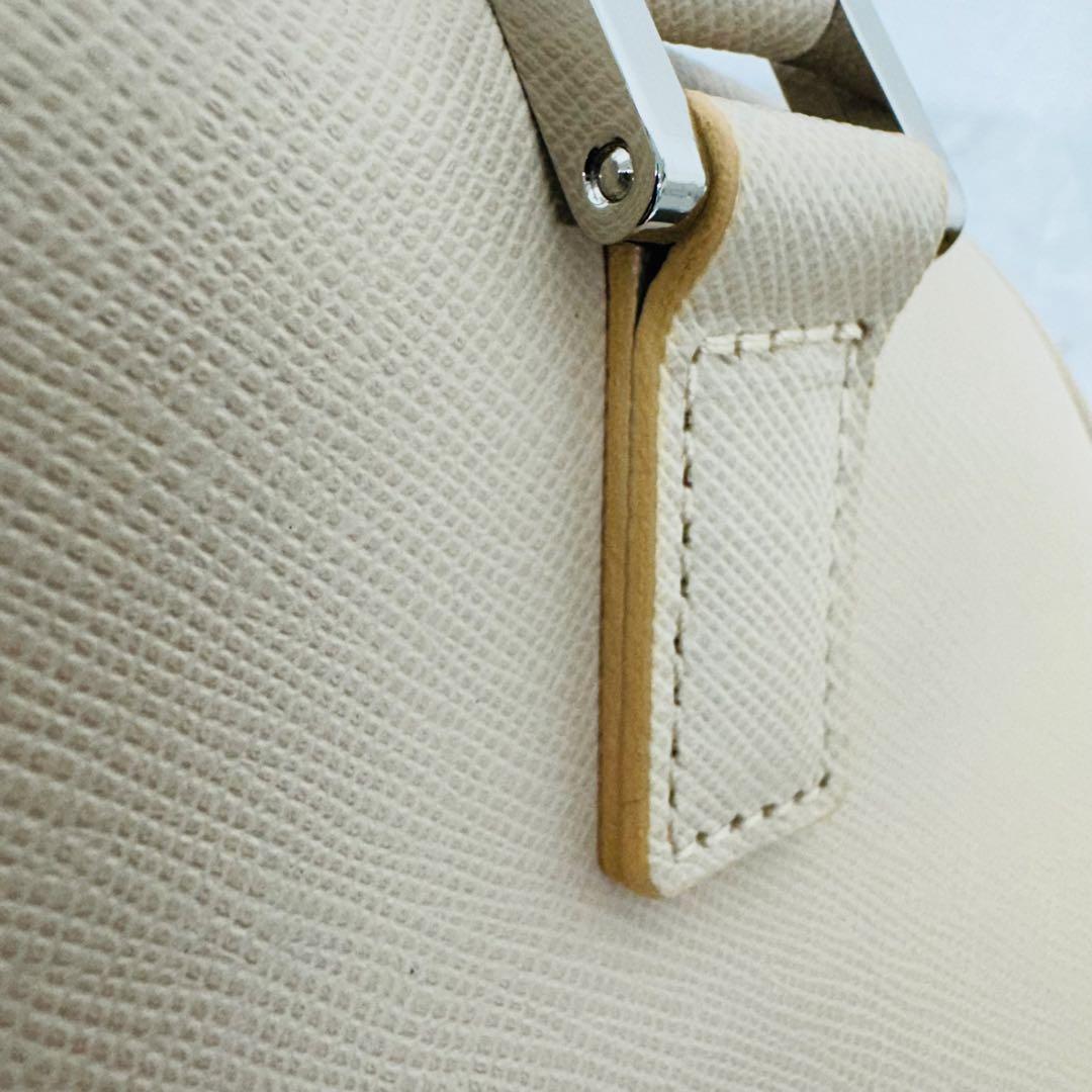 ✨BURBERRY✨バーバリー✨サファイアーノ✨レザー✨ベージュ✨ハンドバッグ✨