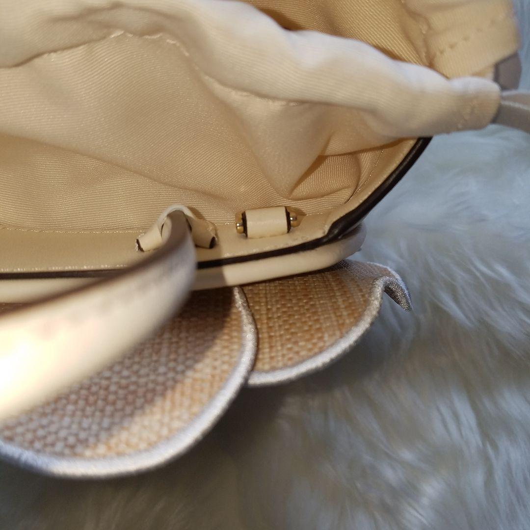 木・金限定価格 【新品 未使用】 Kate Spade ３D フラワー バッグ