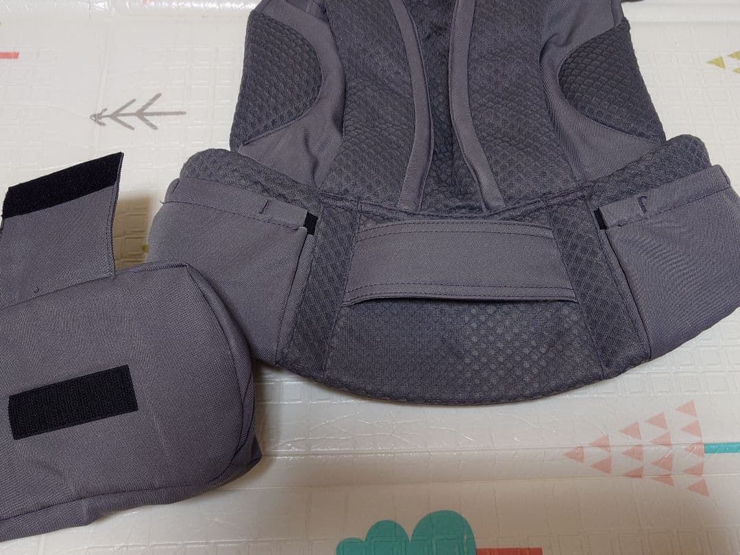 エルゴベビー オムニブリーズ エアメッシュ グラファイトグレー　よだれカバー付き