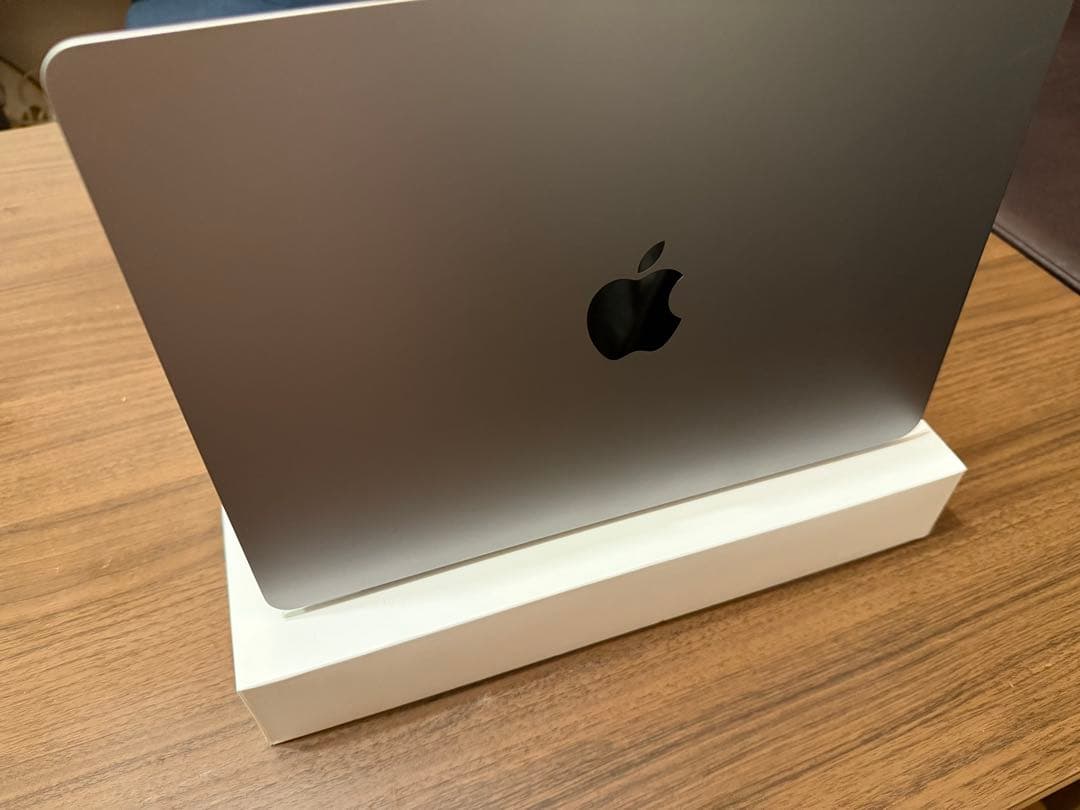 MacBook本体 MacBookAir/M2/13.6inch/8GB/SSD256GB