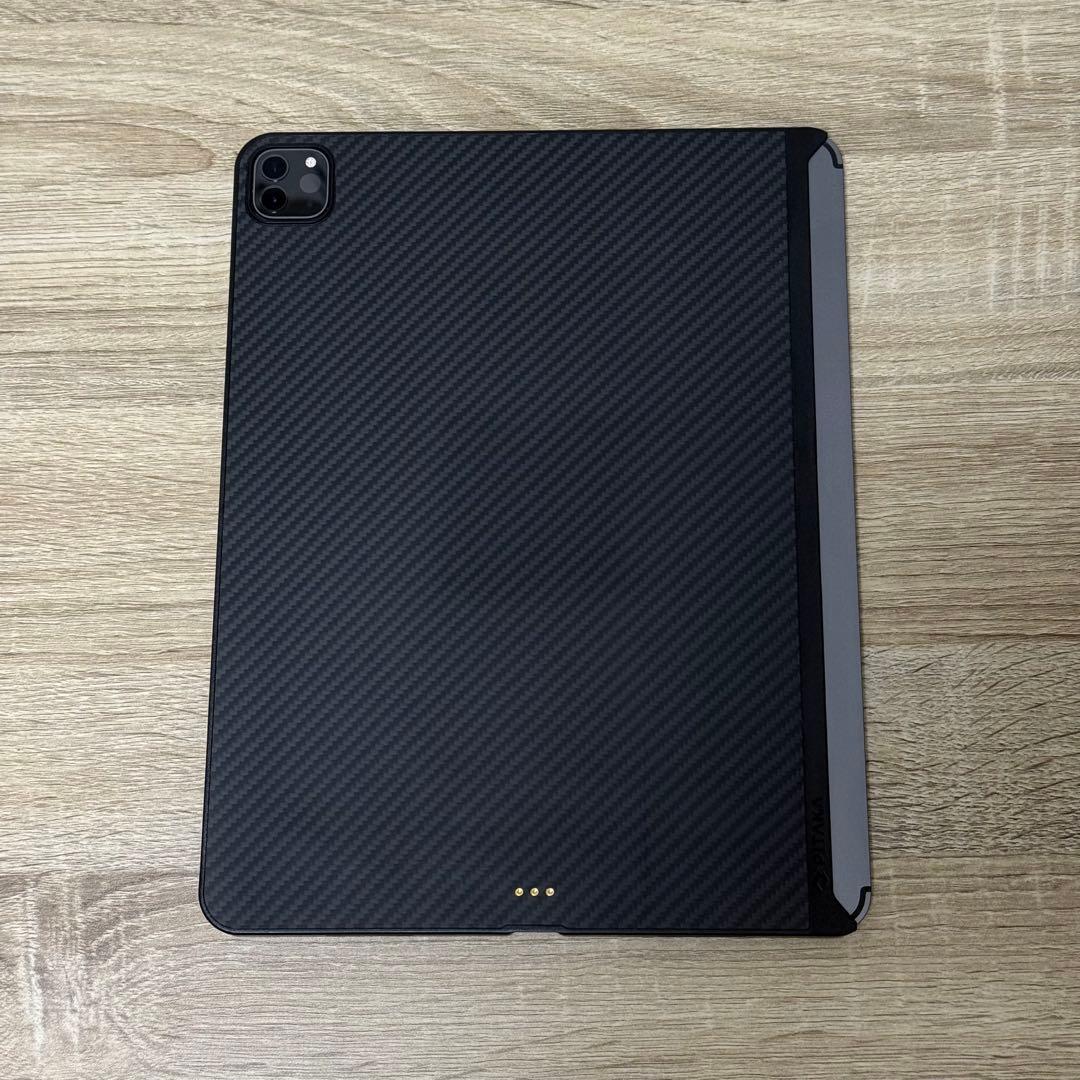 iPad Pro 12.9 1TB Magic Keyboard付き