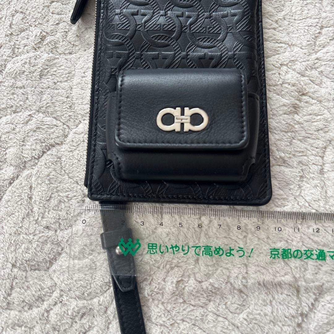 マロンJ★フェラガモ★　未使用スマホショルダーダブルガンチーニ