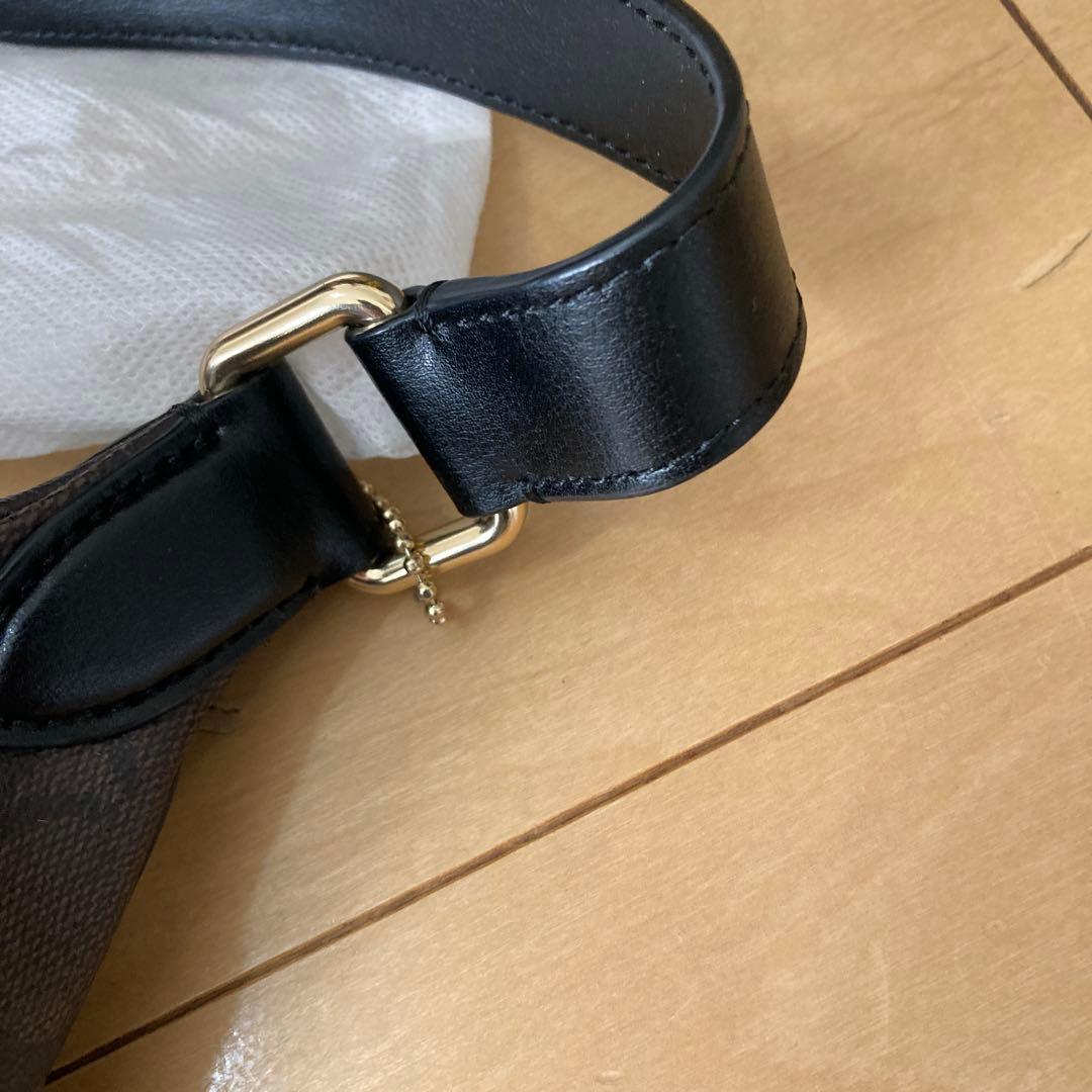 coachボディーバッグ　斜めがけ　ウエストポーチ