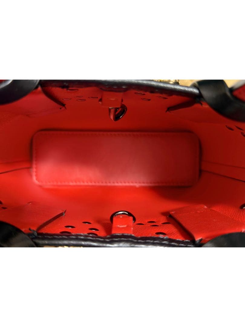 ル*ナ様 Christian Louboutin ショルダーバッグ CABATA