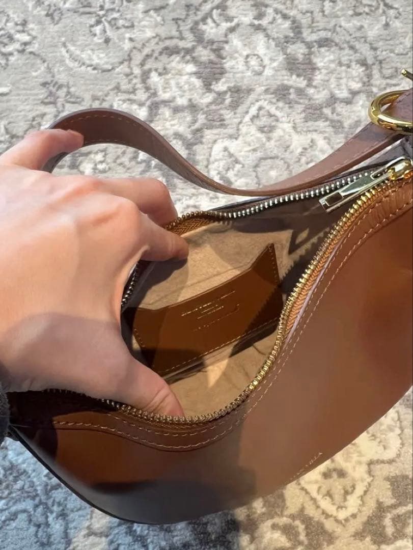 【お値下げ】CHRISTIAN VILLA ホーボーバッグ ブラウン