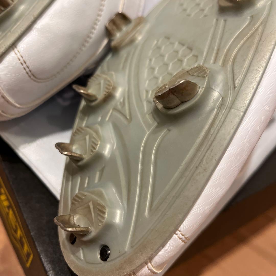 メープル　値引き　ZETT 白　スパイク　28センチ