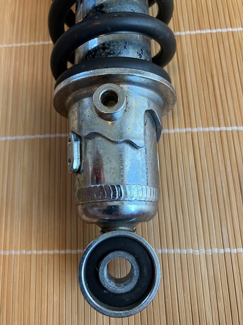 W650 リアサスペンション 左右 カワサキ 純正