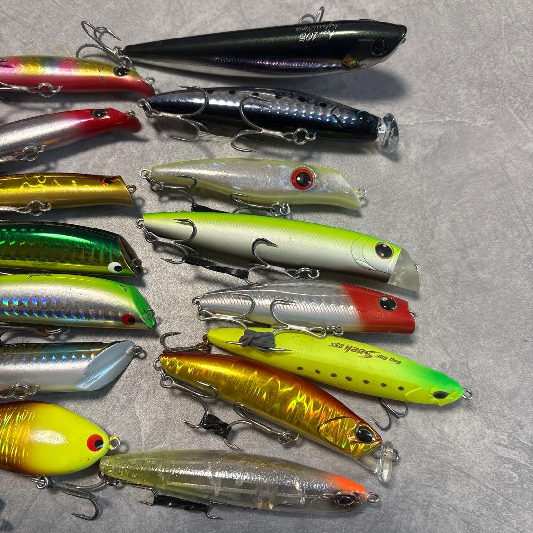 シーバス　ルアー　まとめ売り　ケース付