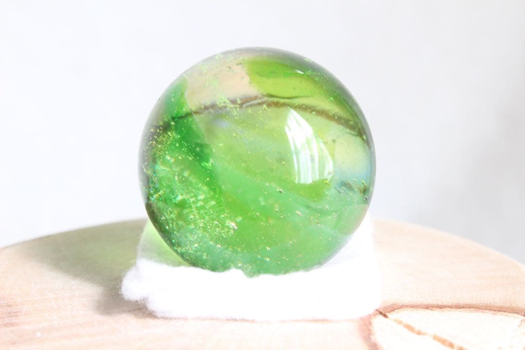 シエラネバダ産アンダラクリスタル　スフィア　マルチカラー（グリーン&イエロー）