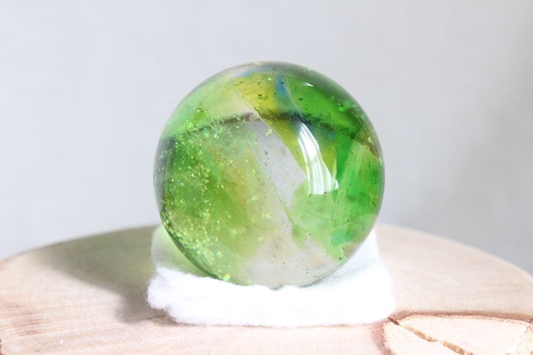 シエラネバダ産アンダラクリスタル　スフィア　マルチカラー（グリーン&イエロー）