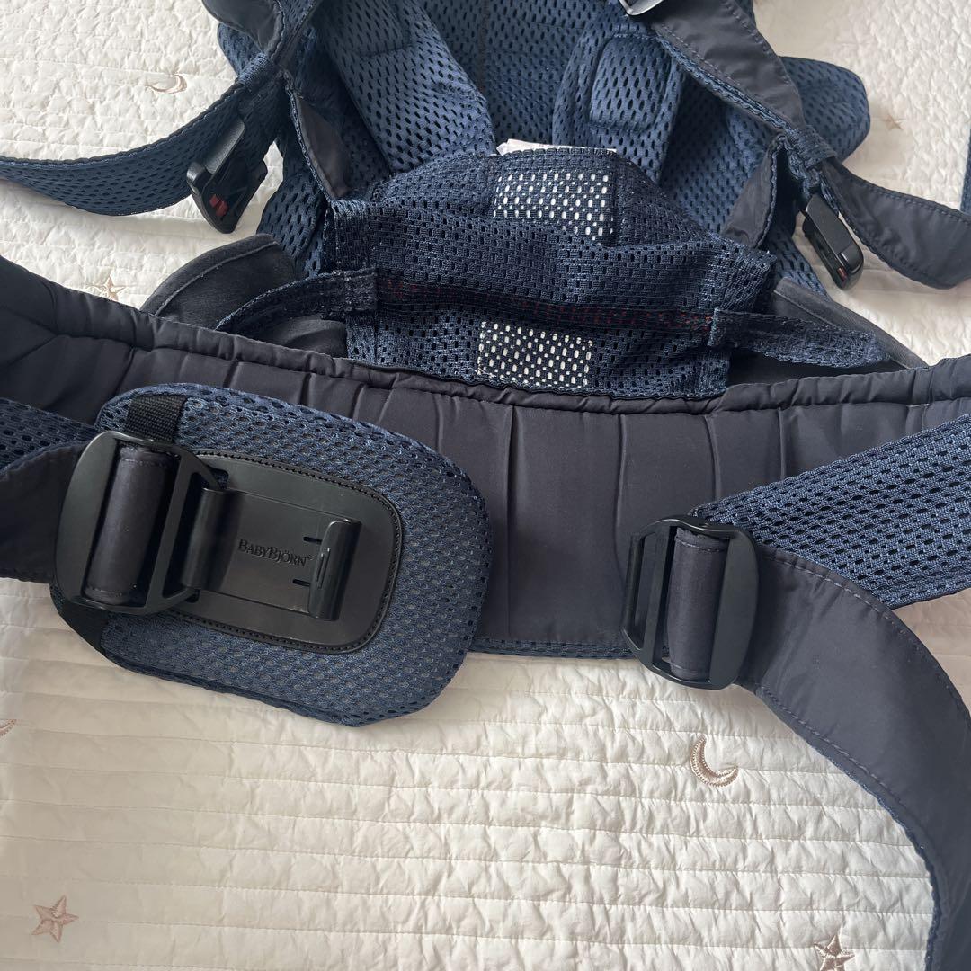 ベビービョルン ハーモニーネイビー抱っこ紐　リバーシブルカバー付き