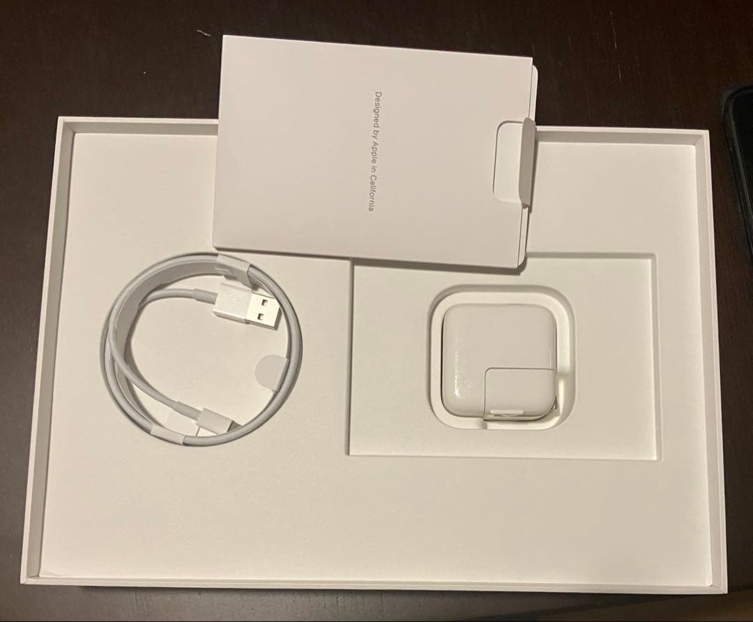 h*j様 Apple iPad スペースグレー 本体　第7世代