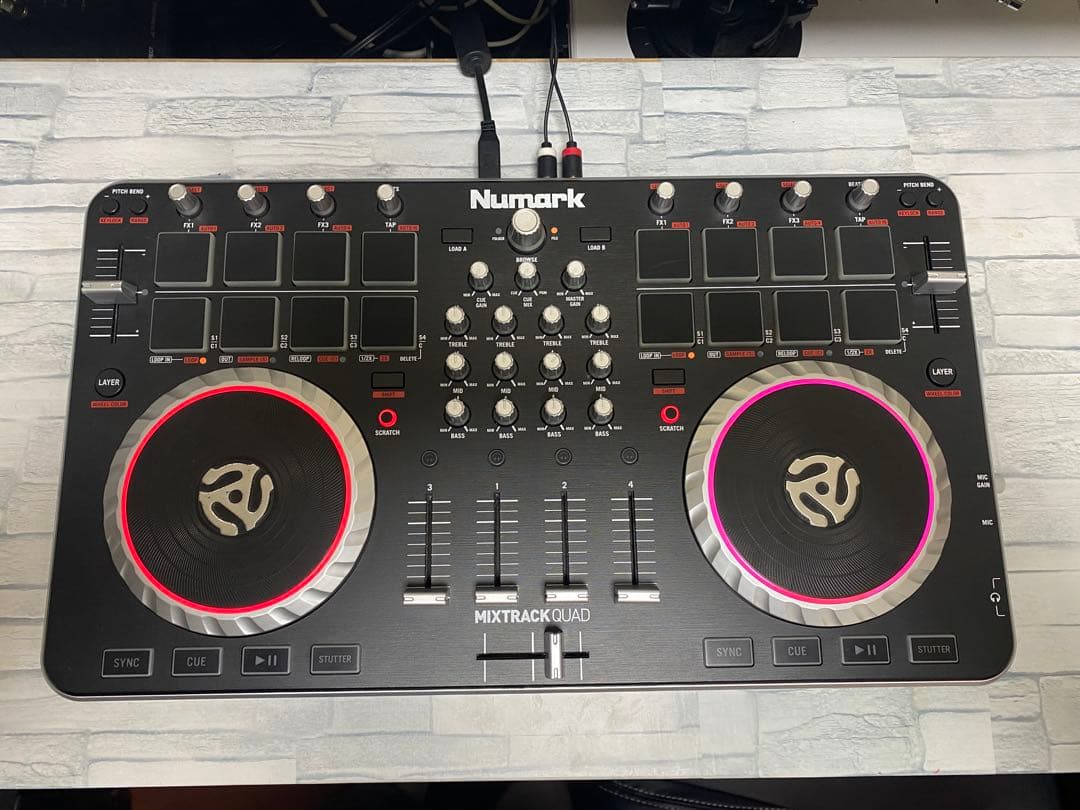 DJ機材 Numark MIXTRACK QUAD