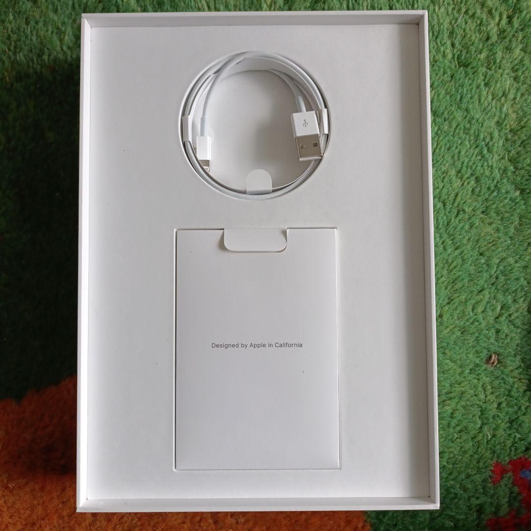 iPad本体 Apple iPad (6th Generation) 32GB Wi-Fi