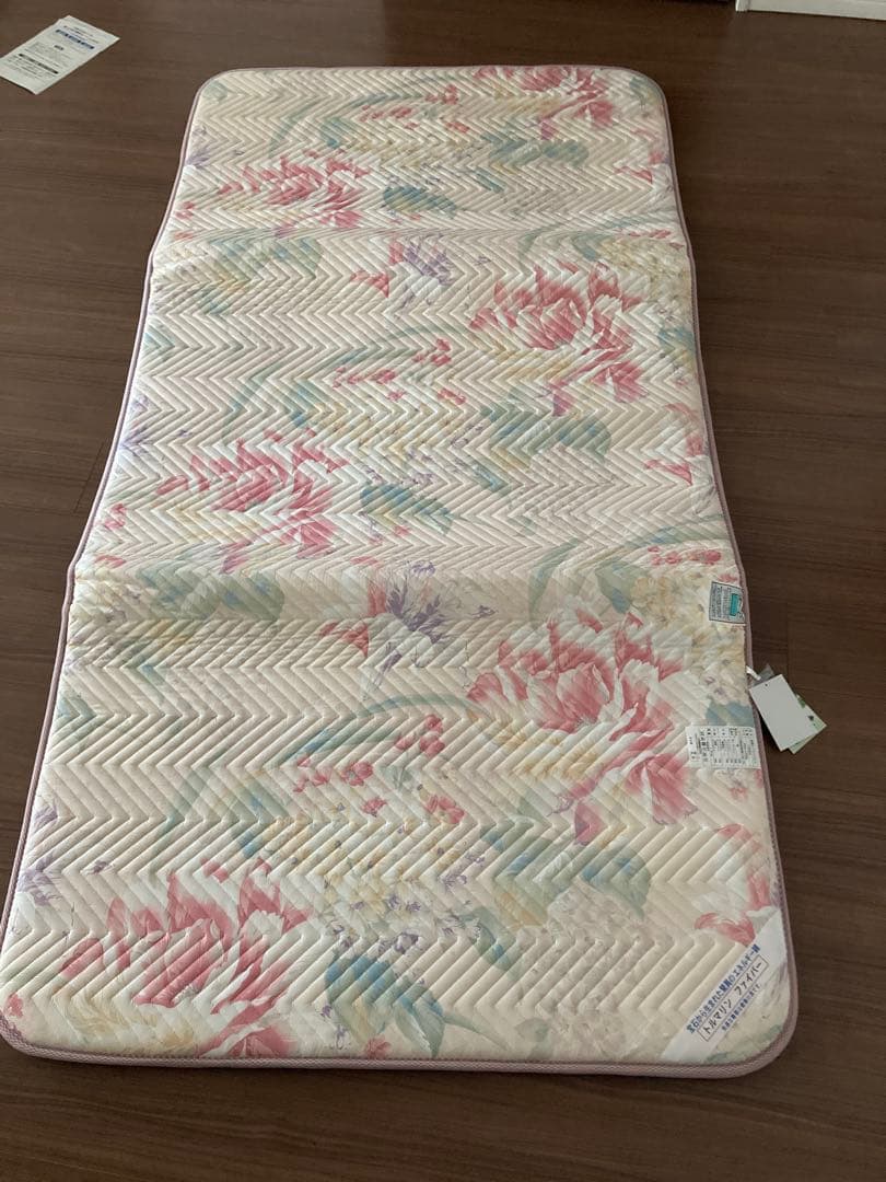 西川　敷きパッド　シングル