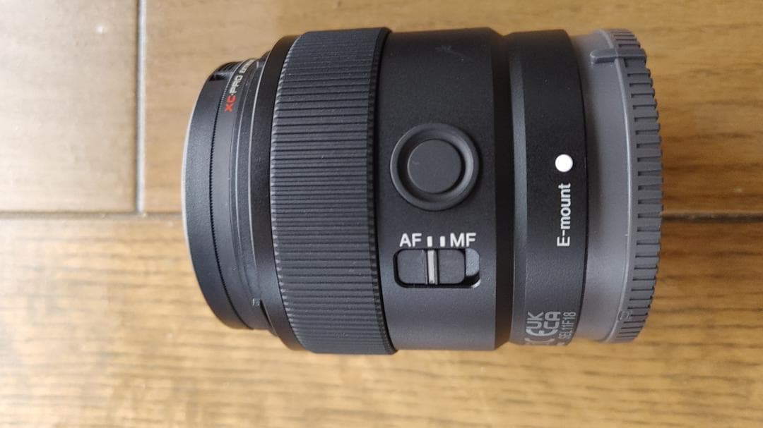 SONY 単焦点広角レンズ SEL11F18