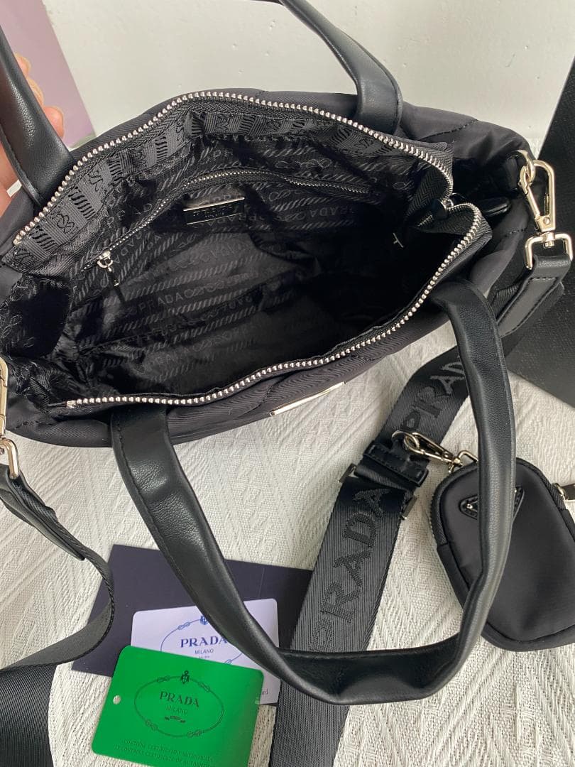 早い者勝ち！ ブラック ナイロン ショルダーバッグ