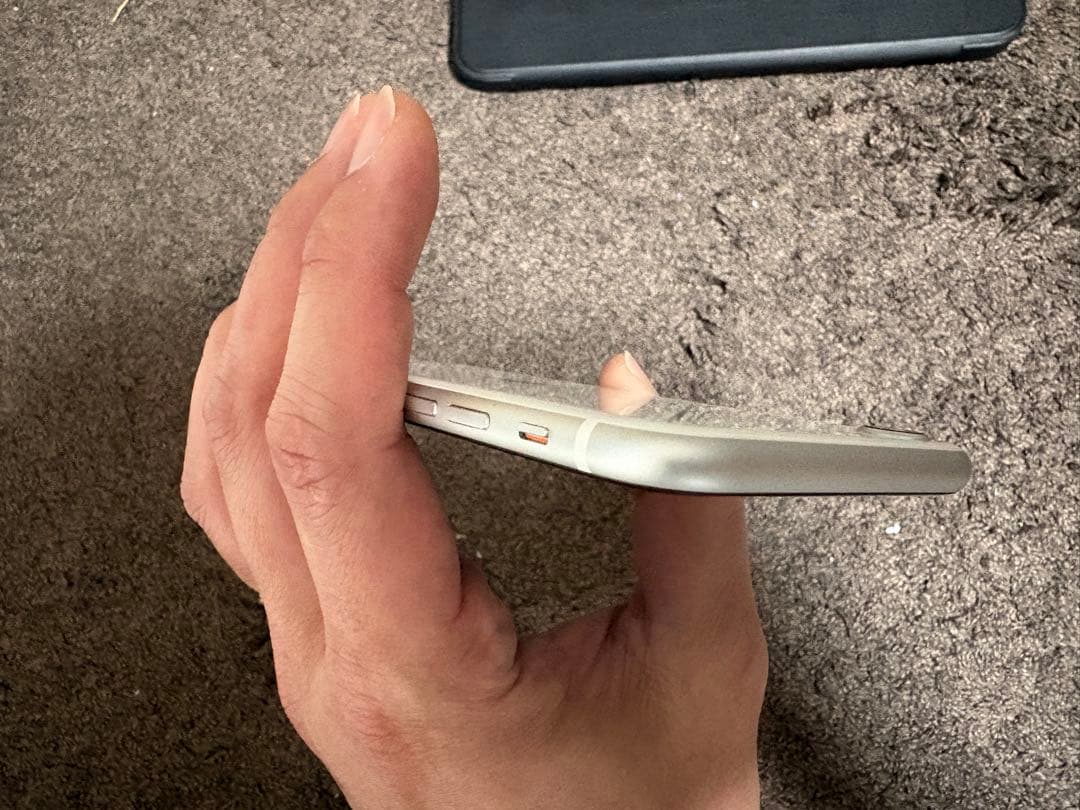 美品 iPhoneSE 第2世代 ホワイト 64GB SIMフリー